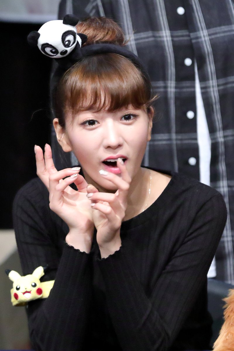 MrBOO_APINK's tweet photo. 20161002 APINK BoMi @ Gangnam Fan Sign Event @Apinkbm https://t.co/teAJ9vD6GG