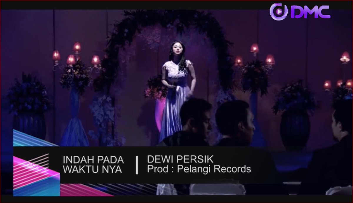 salam_DMCtv's tweet photo. Now Playing salaaam dmctv @dewiperssik12 INDAH PADA WAKTUNYA @Pelangi_Records #salamdmctv https://t.co/2jWoiHZphf
