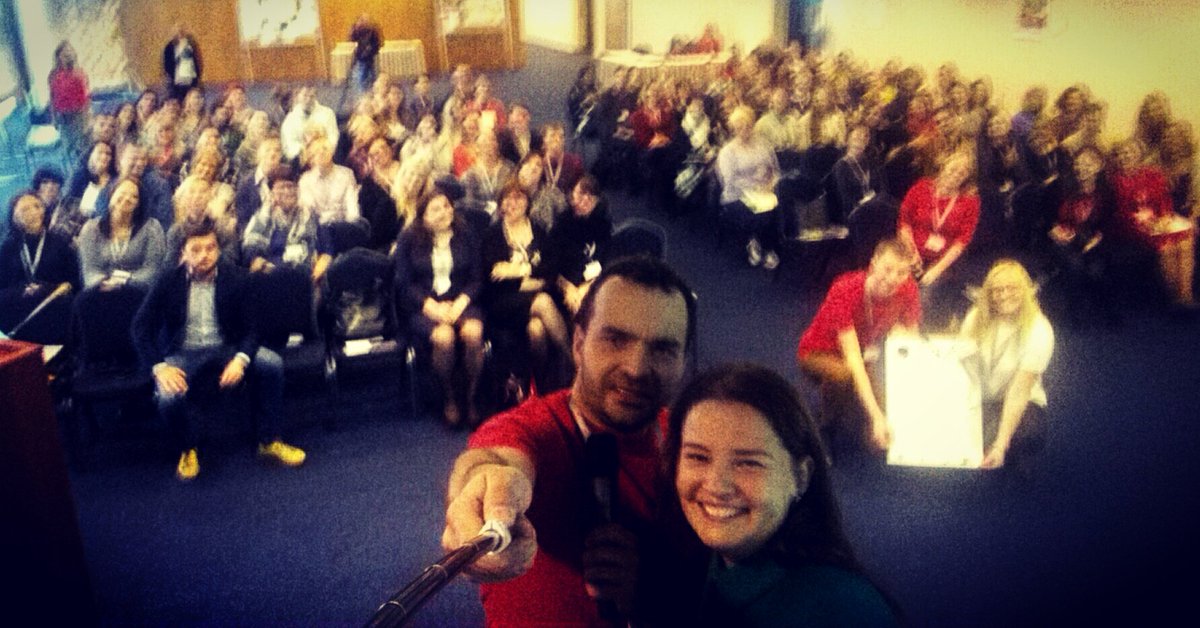 Jaunatne's tweet photo. Smaidīgi sveicieni no konferences #DigiGo dalībniekiem! #massselfie #DigiGoRiga https://t.co/gRBJGAmNMv