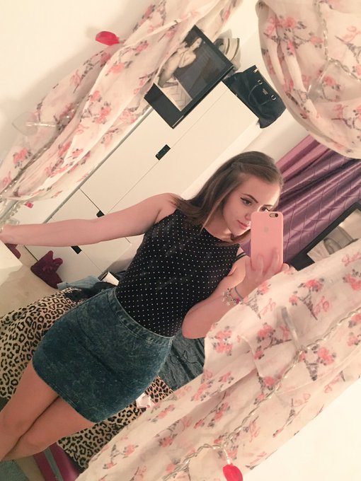 Nos vemos en el @SALONEROTICOBCN !! No pod&eacute;is faltar 😍❤️ https://t.co/3Go20cHru9<a class="tags" target="_blank" title="On Twitter" href="/?out=eyJ0eXAiOiJKV1QiLCJhbGciOiJIUzUxMiJ9.eyJpYXQiOjE3MjEzNDE0ODEsImlzcyI6InR3cG9ybnN0YXJzLmNvbSIsIm5iZiI6MTcyMTM0MTQ4MSwiZXhwIjoxNzUyODc3NDgxLCJyZWRpcmVjdF91cmwiOiJodHRwczovL3R3aXR0ZXIuY29tL1NBTE9ORVJPVElDT0JDTiJ9.6FfcxEDTuKhNTLZwR0saqhsCuE8bUT95qnAwHORKwiooQE-j0wIi1Afalm_CPlp6FhWKn5H0H4OLtkFXg4i7eA">@SALONEROTICOBCN</a><a href="/tag/webcams"class="tags"><span>#webcams</span></a>