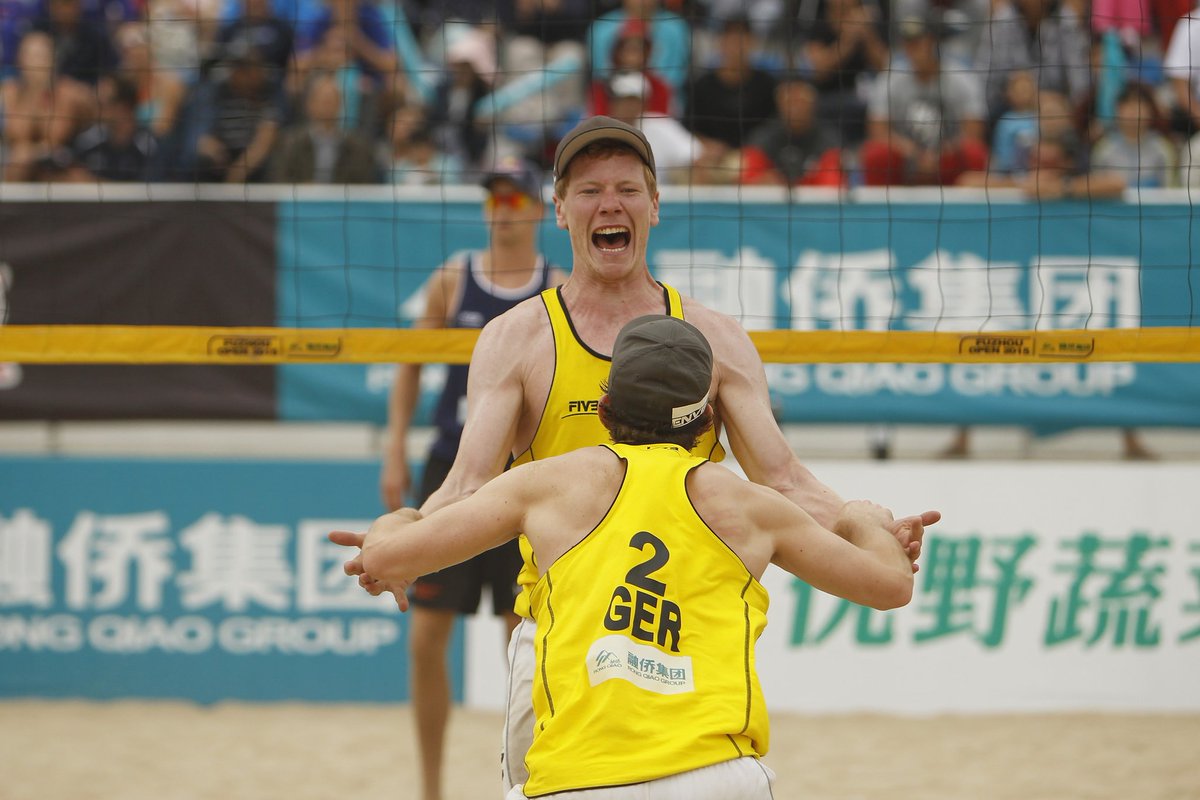 Team Böckermann/Flüggen bleiben ein Team! #ProjektTokio <a href="/smart_beachtour/">Smart Beach Tour</a> @TEAMHAMBURG2016 @SwatchMajors