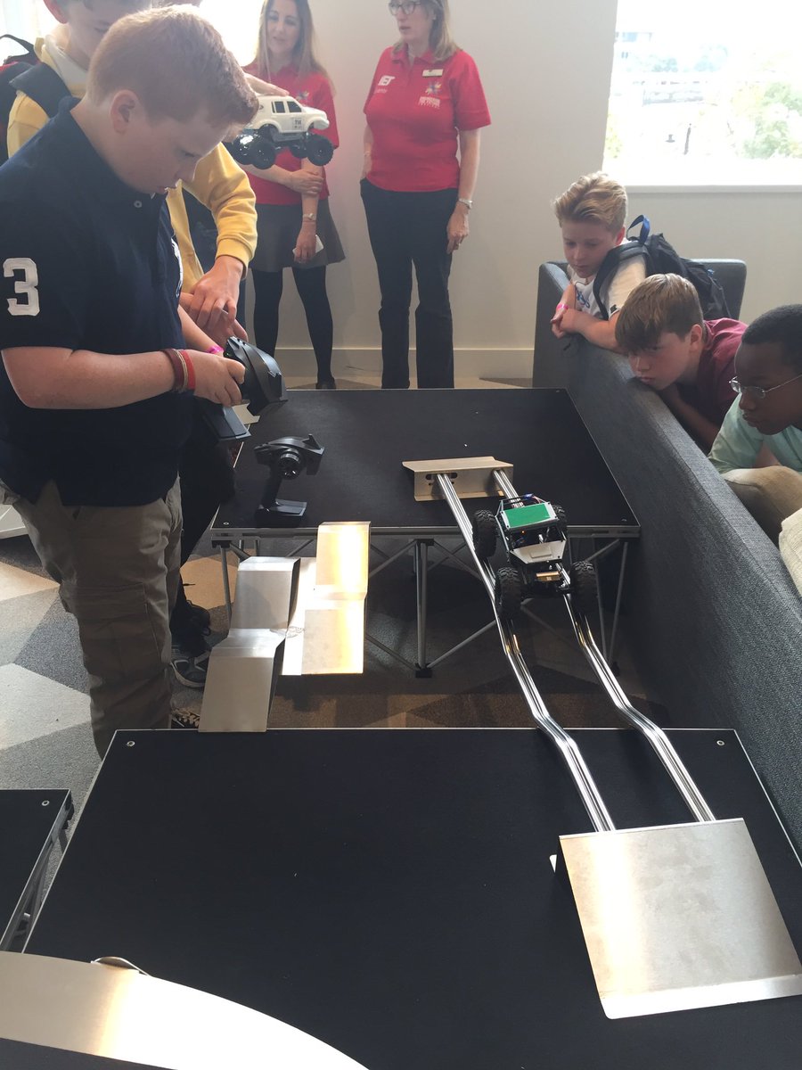 tashawidmer's tweet photo. Four by four obstacle racing! @stpaulscatholic @TheIET @F1inSchoolsHQ https://t.co/ZJTP4pHAac