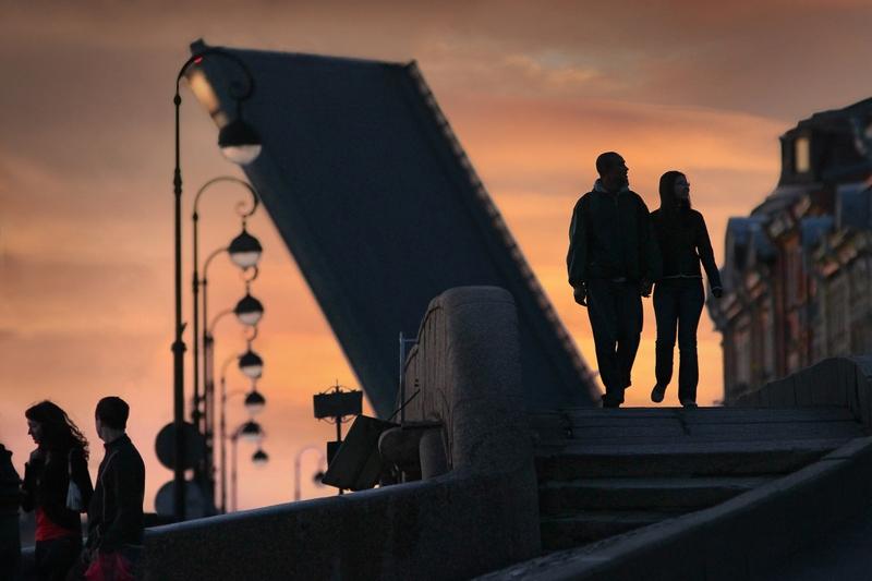 VisitPetersburg's tweet photo. All the first #bridges in the city of Petr the Great was built as drawbridges!
@VisitPetersburg #whitnight https://t.co/yX0LLsa598