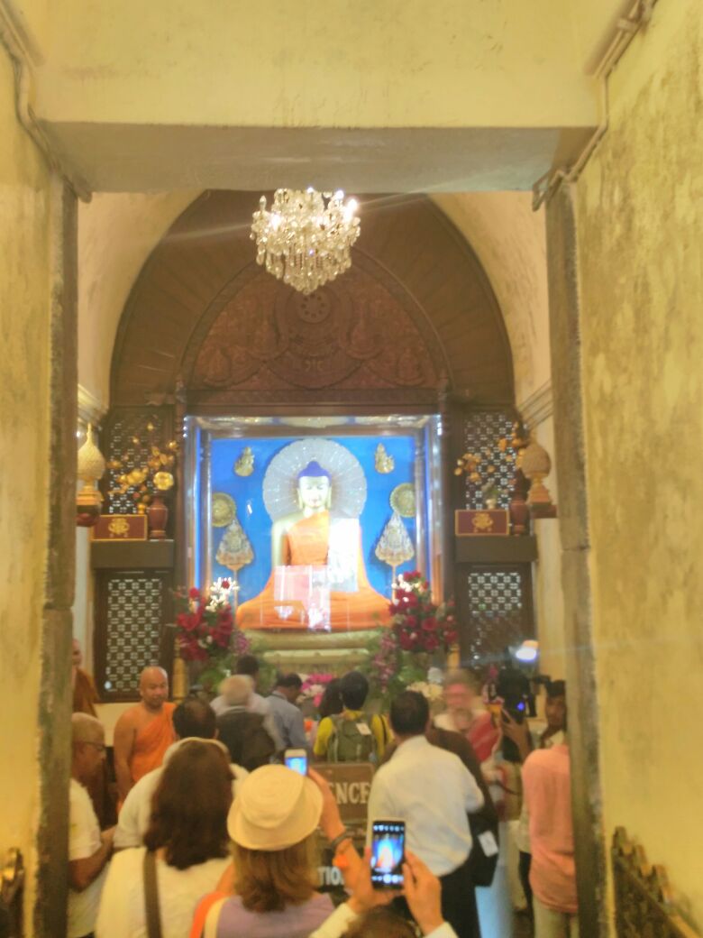 incredibleindia's tweet photo. Idol of Lord Buddha inside Mahabodhi Temple #BuddhistConclave2016 https://t.co/J5C4zd3XE1