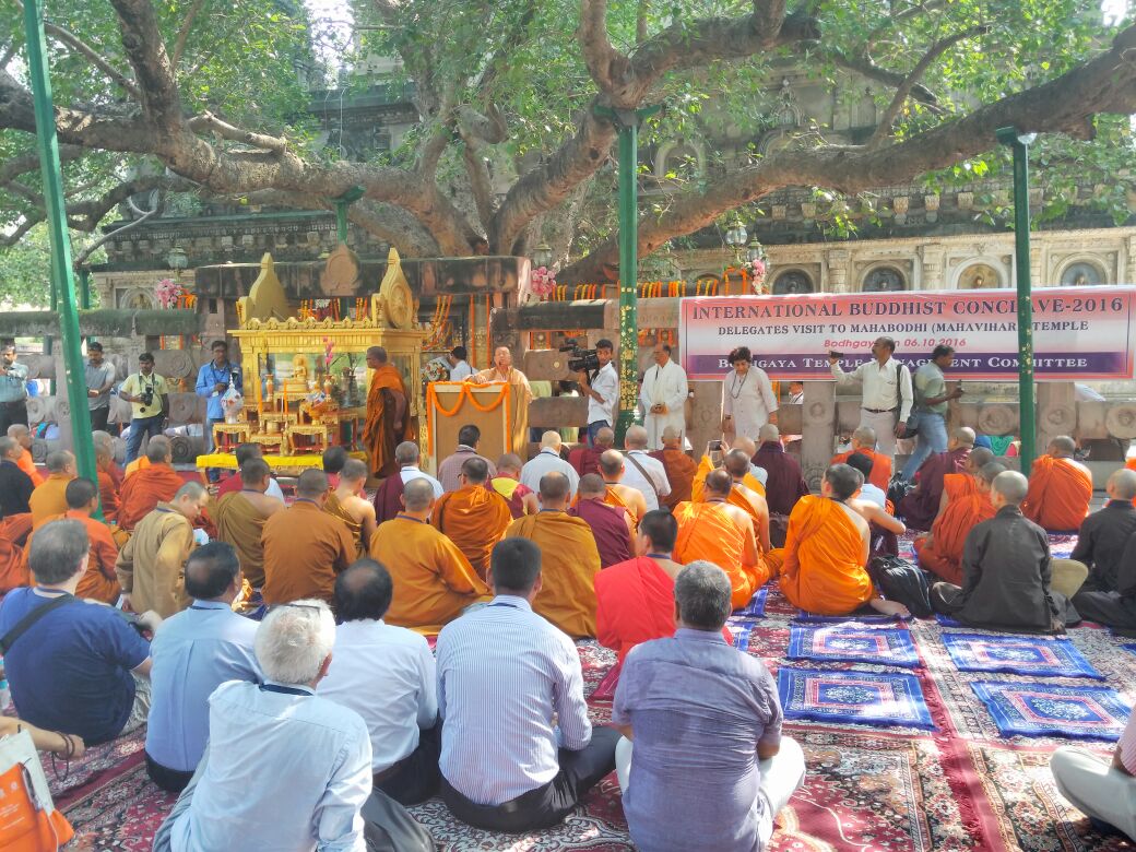 incredibleindia's tweet photo. Various scenes from #BuddhistConclave2016 at #MahabodhiTemple https://t.co/uoRPhrtWH2