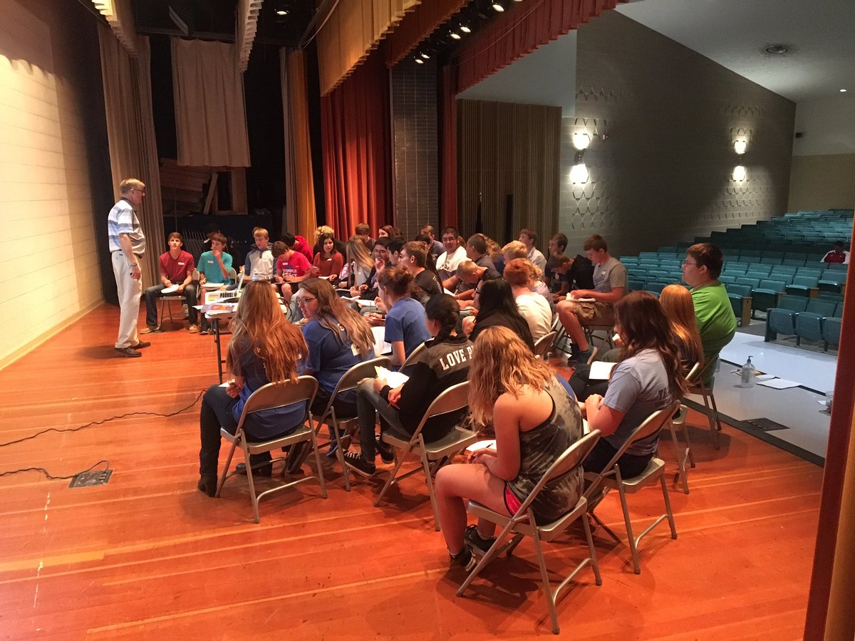 NessCityEagles's tweet photo. We have a great group of student leaders here today from Dodge High, Scott High, and NCHS! #CLASSleadership https://t.co/xXWaUP959v