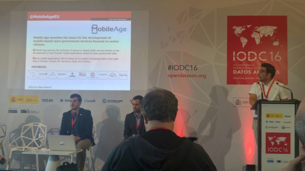 zaragoza_es's tweet photo. #Estapasando @zaragoza_es presenta su participación en el proyecto europeo @MobileAgeEU en el @opendatacon #IODC16 https://t.co/7qIxQgWbnJ