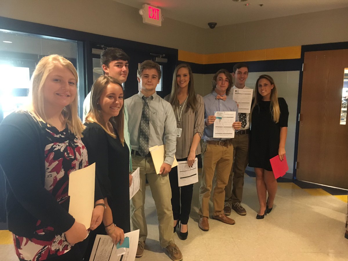 pathwaysbradley's tweet photo. #seniorinterviews @WalkerValleyHS https://t.co/NFbhO81YXk