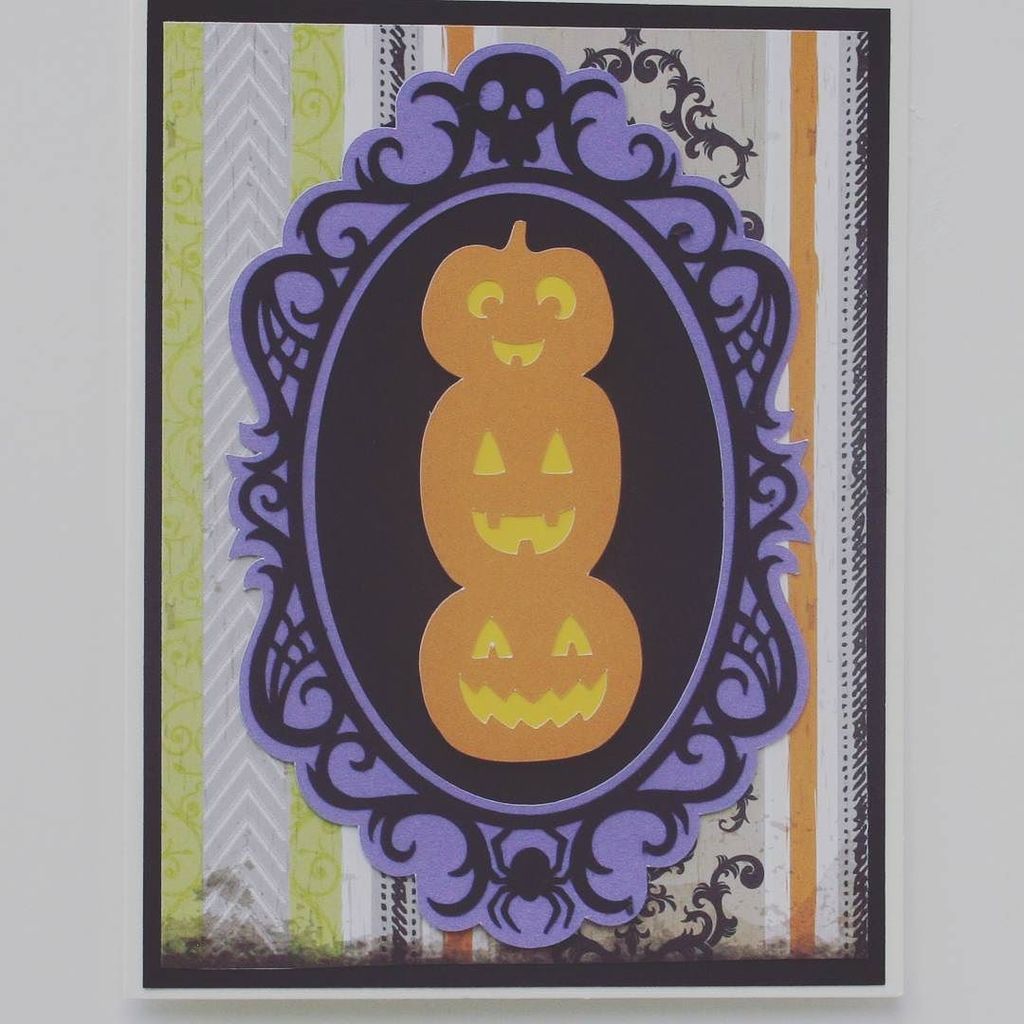 2Crafty_Sisters's tweet photo. Halloween card with Echo Park paper and Creepy Critters cartridge. #bbtb2designteam #echop… https://t.co/2jtPTAZ7hX https://t.co/KLuLhY3SVu
