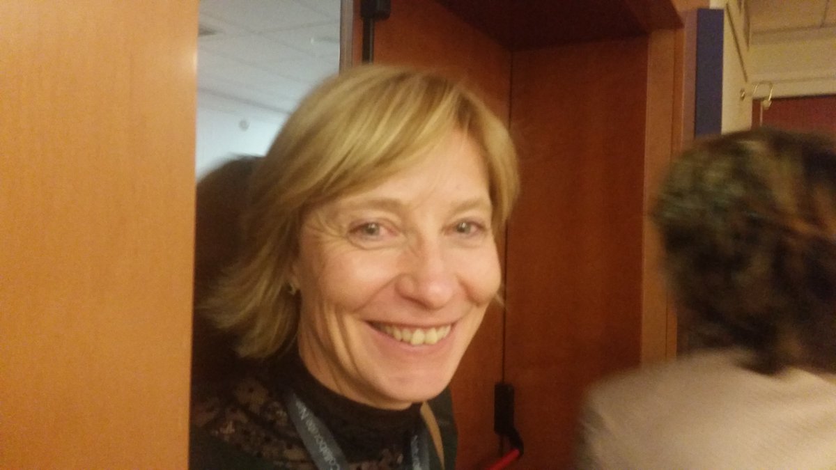 SubanMojca's tweet photo. #sirikt #ekosistemASprejeli smo izziv Mateje  Žepič in posneli lep nasmeh. Hvala, Nina! https://t.co/BxAvFsuM1f https://t.co/RwOIjalBIY
