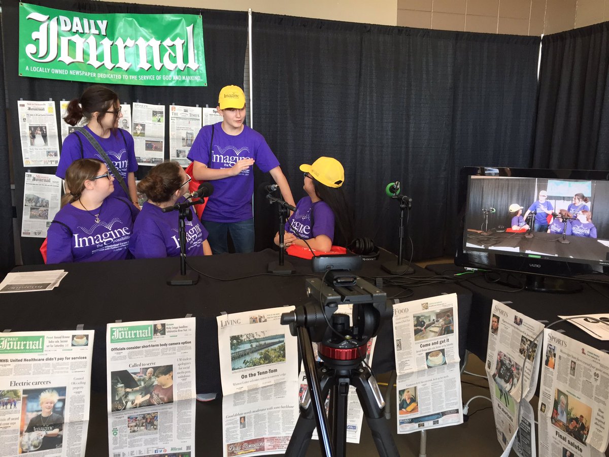 DJournalnow's tweet photo. Students from Alcorn Central showcasing their podcast skills at Daily Journal booth at CREATE career expo. #msitp16 https://t.co/a8cffgBHn4