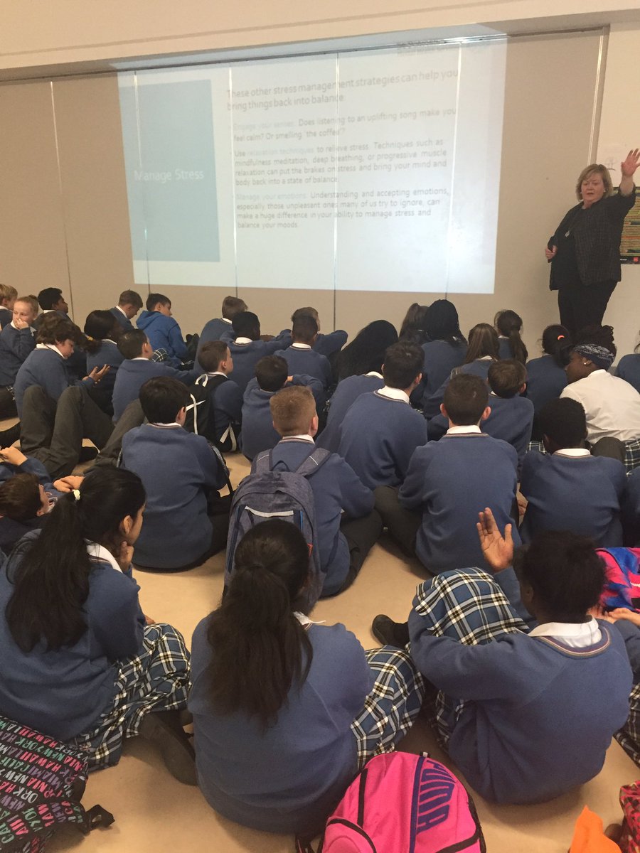 cpsetanta's tweet image. First years getting a talk on mental wellness from @walkinmyshoes #meithealweek