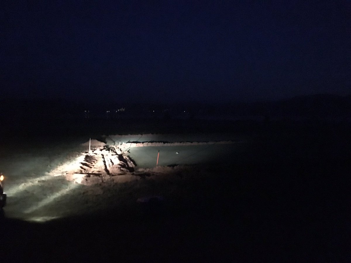 4K_Turf's tweet photo. Early morning setting pipe by headlight. https://t.co/THuAA0Cf4T