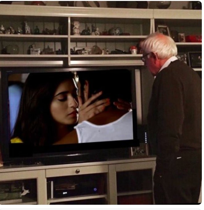 vikram_the_Leo's tweet photo. This is interesting! Bernie Sanders, US Senator watching #JNDSD https://t.co/PwDKiic0iK
