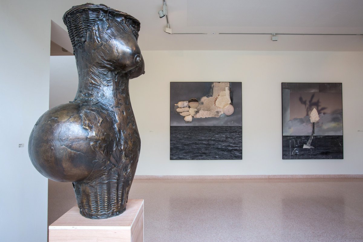 _art_on_sea's tweet photo. Five bronzes in #HarveyInselaffe explore various aspects of UK history. Little Girl (2016) was inspired by the impact of British colonialism https://t.co/97QjL4hUM8