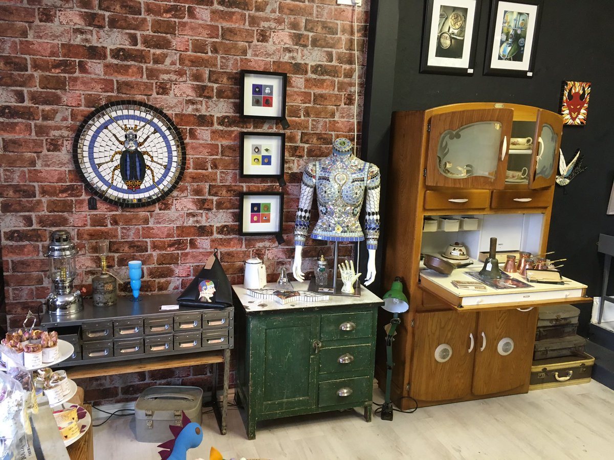 spw1977's tweet photo. A few more treasures on display at mooch in Langley. https://t.co/rU1mWyd2mK