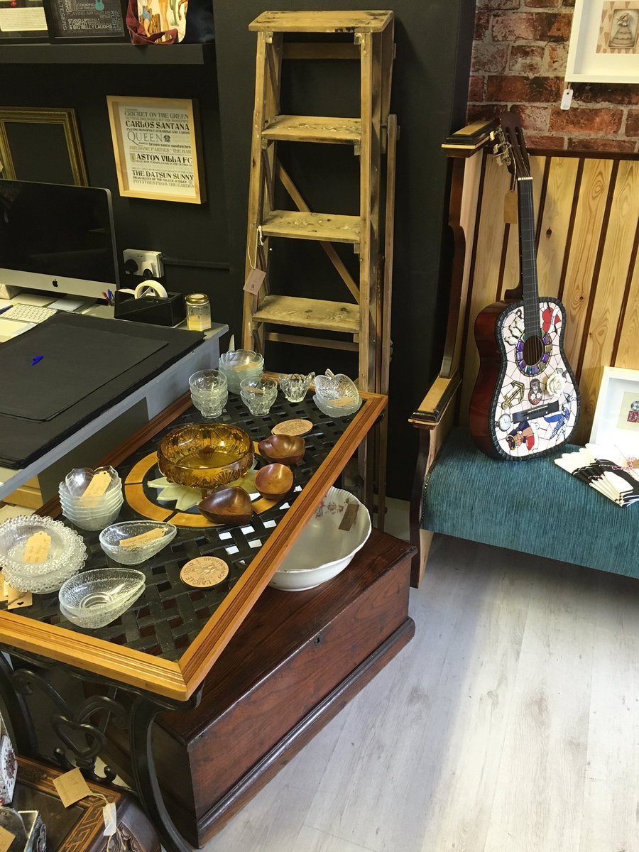 spw1977's tweet photo. A few more treasures on display at mooch in Langley. https://t.co/rU1mWyd2mK