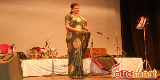 foliomart's tweet photo. Famous #RabindraSangeet singer Debarati Shome from Kolkata - Visit https://t.co/IhFTffPI8y https://t.co/y8wvPMKc8z
