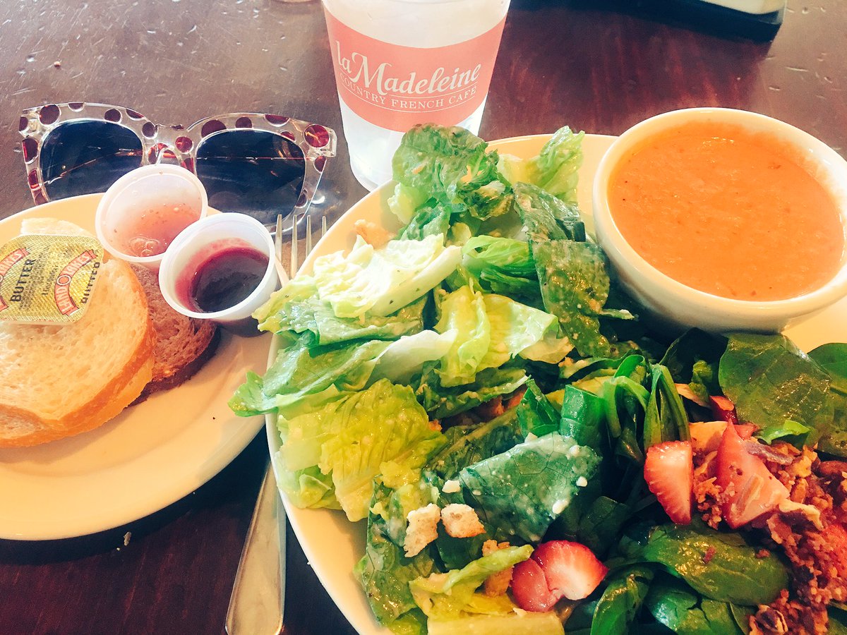DishinwDaisy's tweet photo. @laMadeleine #bistro #saladtrio #breadbuffet #faint #pasta #lunch #lunchwithfriends #yummy #happytummy #eatthis #healthy #foodcritic #foodie https://t.co/wNEWmxx6LD