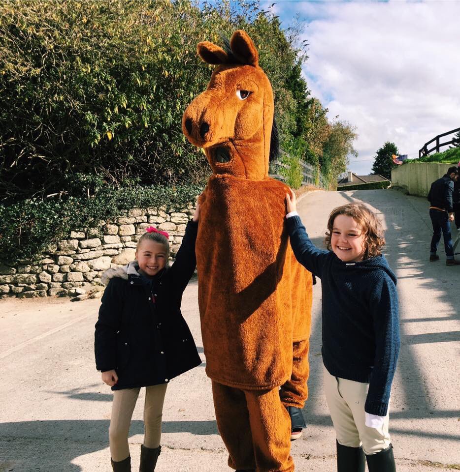 colinthePH's tweet photo. Looks like Colin is hip with the kids! #popular https://t.co/Y9cbUxawrb