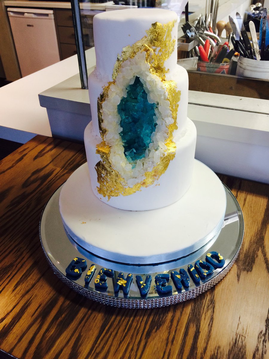 HKJewellery's tweet photo. Parul in our accounts team has made this amazing Geode cake to welcome Roger, Angela and Dajhanna to our studio! #FTchats @Fairtrade_Gold https://t.co/x0nGKPz7aj
