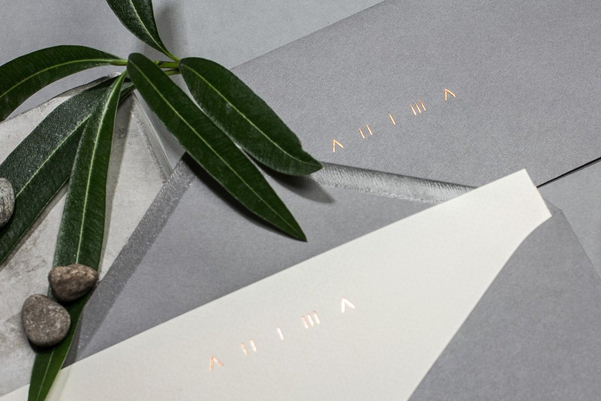 hintling's tweet photo. Lovely restaurant branding inspiration #branding #graphicdesign #design  https://t.co/uyS8pOLYmd https://t.co/QT2zspAlhN