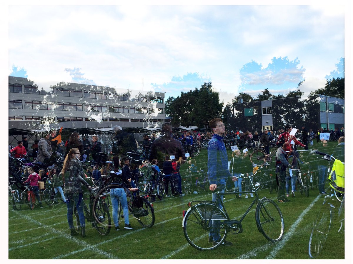 Recordpoging fietsen <a href="/drknippenberg/">Dr. Knippenbergcollege</a> #drknip50jr