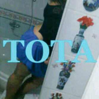 يا بنات مين تريحني 👙