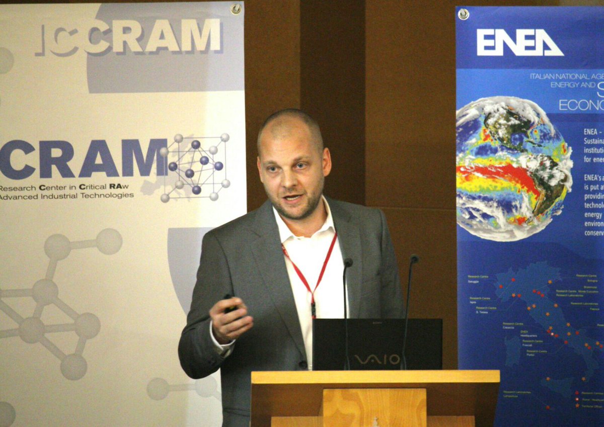 Sandro Gianella, Business Development at EngiCer , opens the third session of this morning about energy production #IndustrialWorkshop