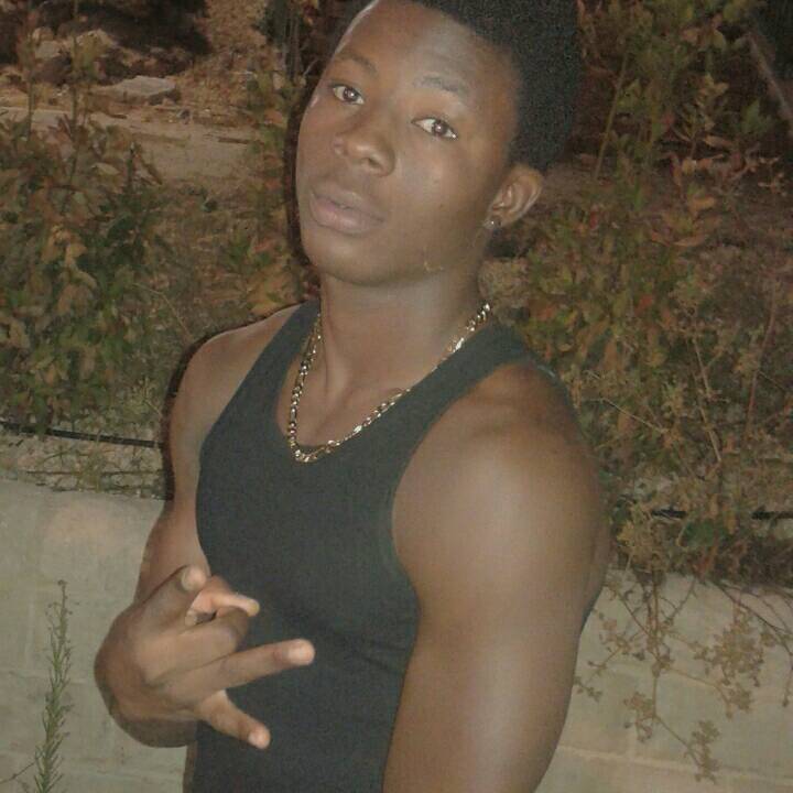 osasige's tweet photo. ✨😄#Makemesmile.Come chat with me #liveme #livemoment Kelvin: 
https://t.co/f6OCyq5YNq https://t.co/z5NlfM3dG2