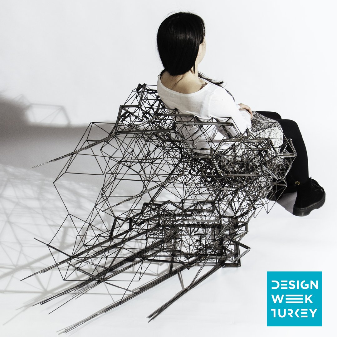 Dijital sanat ve tasarım alanında dünyanın öncülerinden olan Daniel Widrig’in de tasarımları Türkiye Tasarım Haftası’nda sergilenecek.