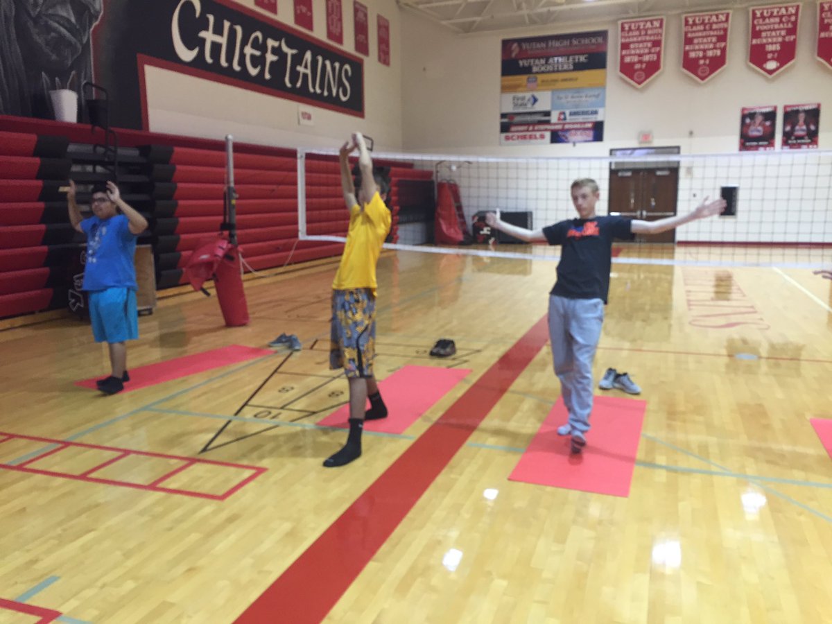 jhendricks80's tweet photo. Tai Chi freshman style https://t.co/zK79eyENiS