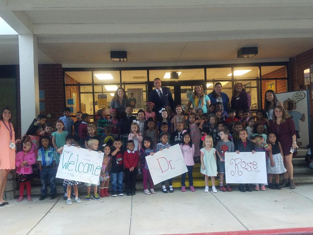 montygb3ll's tweet photo. @HighPointElem1 PreK classes surprised @JeffRoseSupt with a warm welcome to celebrate #gaprekweek https://t.co/IJmH1rzAxB