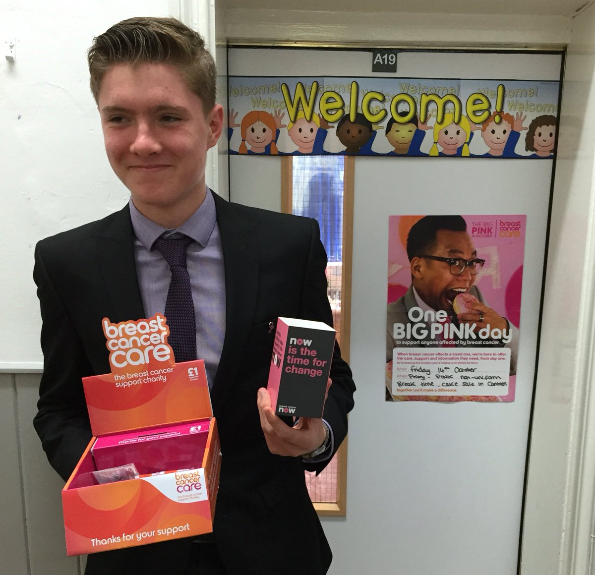 MrsATarantino's tweet photo. Thank you so much to Tom Martin in Yr 12 for his generous donation to the breast cancer awareness campaign #BreastCancerAwarenessMonth https://t.co/kgqO0BVAvR