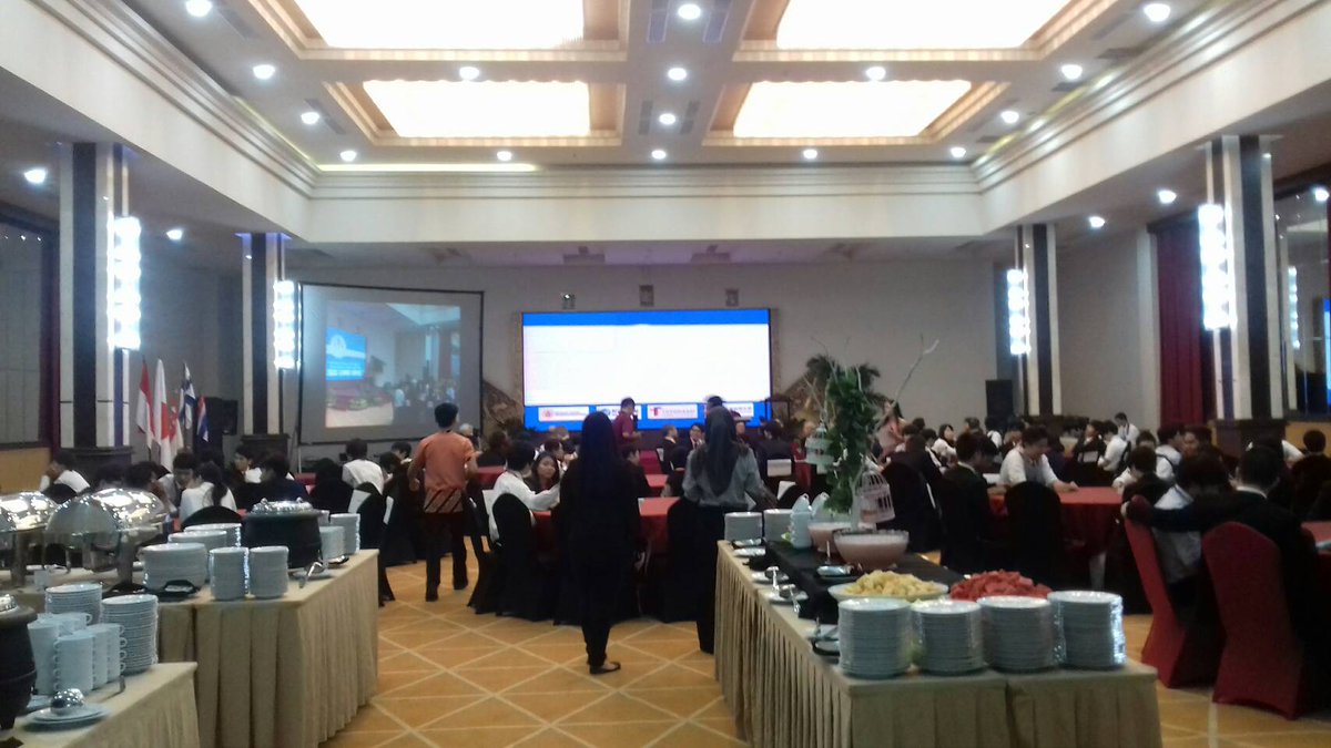 ists2016's tweet image. We are going to have a banquet dinner.

#ISTS2016 #ISTS #ISSLN