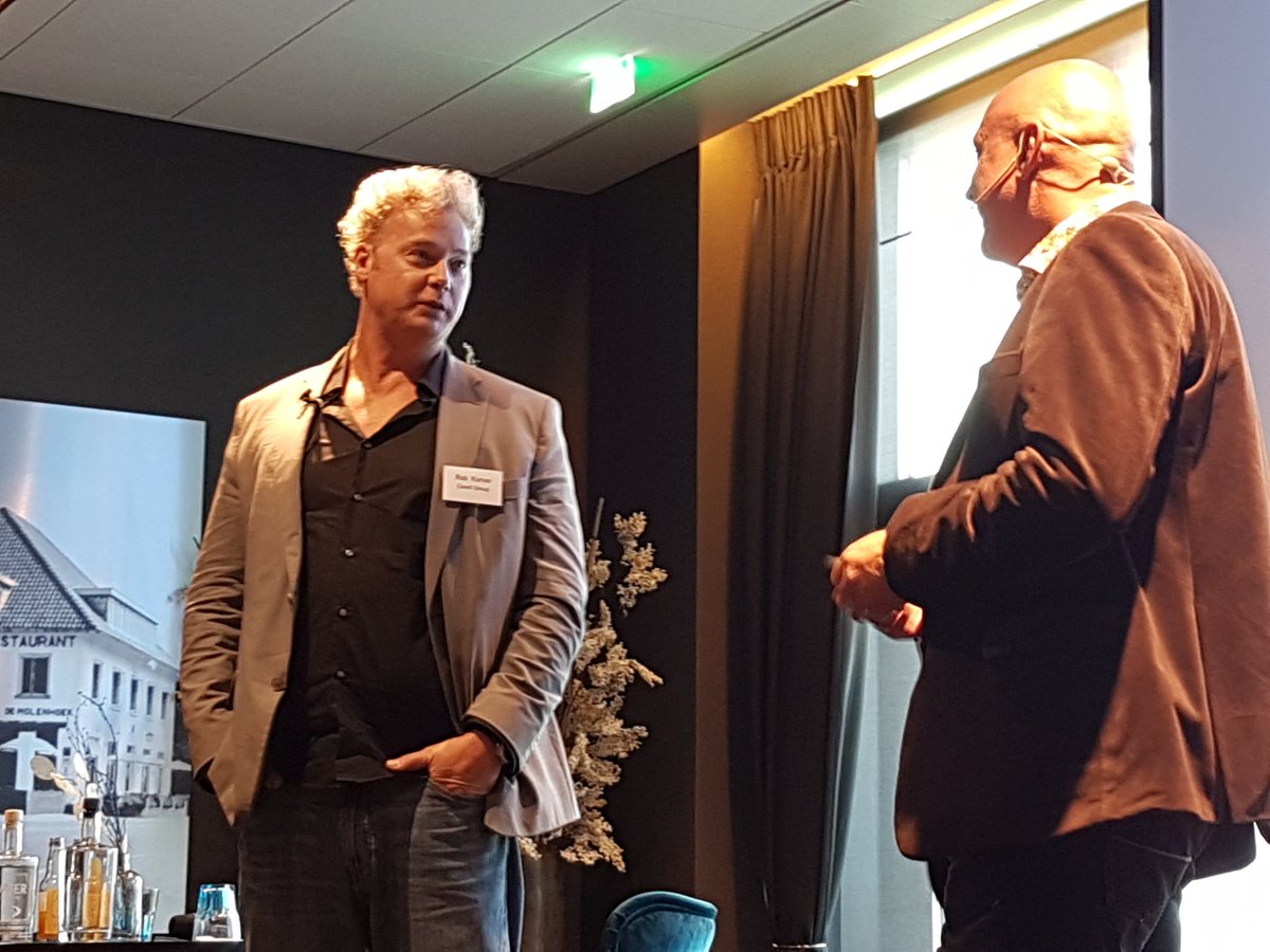 marcozelf's tweet image. Live at stage #cloudcomms #cloudcomm #cloudcomm16 @robkurver