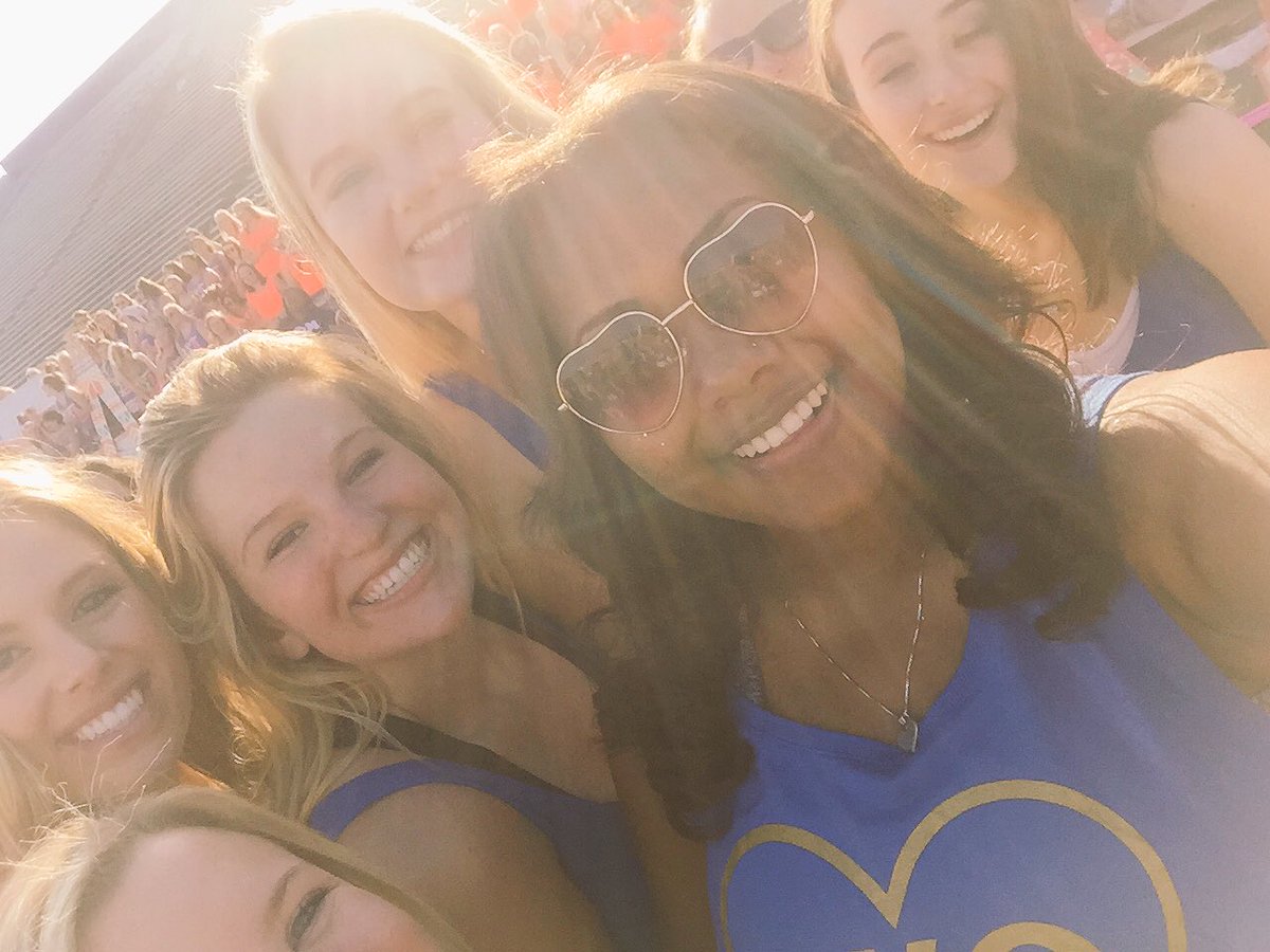 _brriaaa's tweet photo. Happy birthday to two of my fav blondes @AbbeyLSwan @lexandrajohnson 😘💕 #AXOXO https://t.co/eKvUgd60Vn