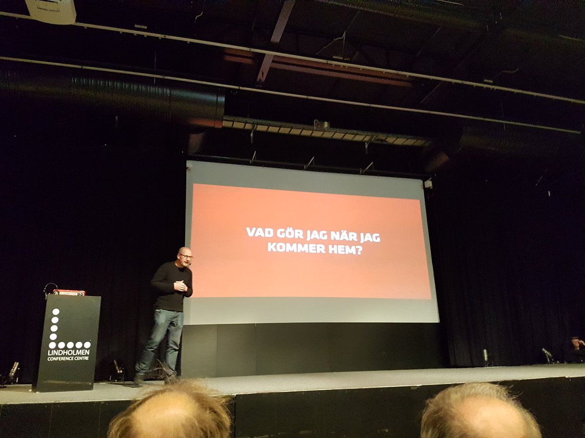 kruuniz's tweet photo. Viktig tanke från @carlheath. Hur går ni vidare när ni åker hem från #makerdays? https://t.co/mscRGOzILC