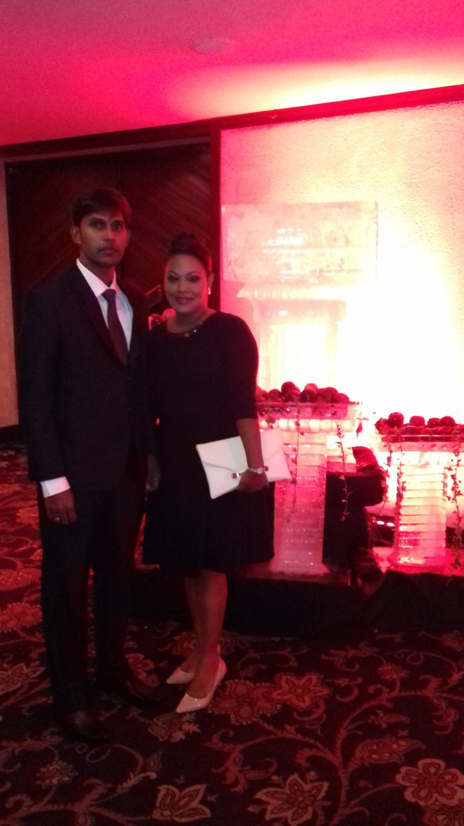 RekhaGamage's tweet photo. #sundayapple newspaper lunch @ watersedge https://t.co/sdv56i8Ndw