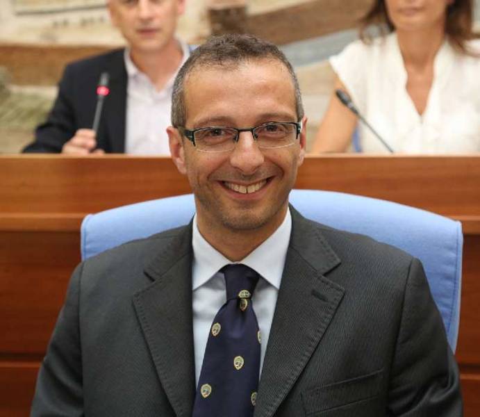 Fiaip's tweet photo. #immobiliare #Fiaip: @matteoricci oggi alle 16.00 interverrà a Jesi ad #Mlstalk 2.0 https://t.co/R1YzELSveT https://t.co/Jj0krvCVLi
