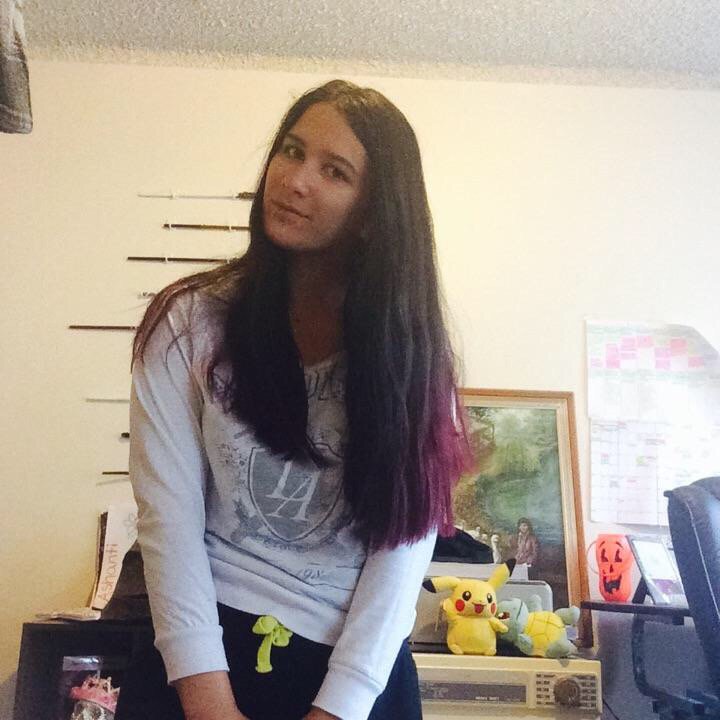 huber_timothy's tweet photo. ✨🎂Chillin, relaxing, chillout together with #liveme Lalahhh:  Come chat! 🙃 bored! https://t.co/pz5tuc9NfD https://t.co/u5AIL9l8eB