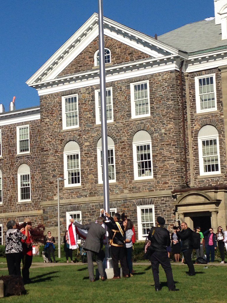 DalhousieU's tweet photo. Mi'kmaq Flag officially being raised on DalhousieU's Studley campus #MikmaqHistoryMonth #DalProud https://t.co/HCeDnmMdZk