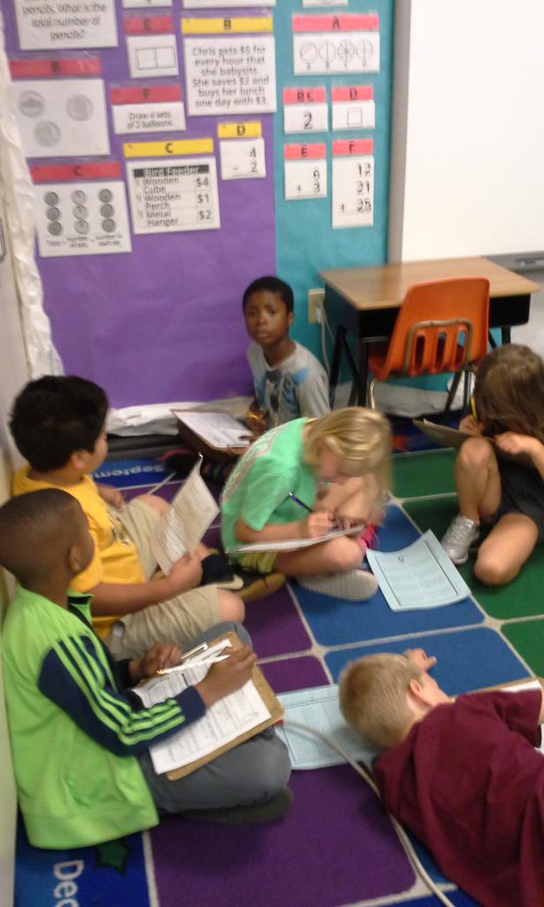 ramjsander's tweet image. Loving our morning math time.  #wearedegan  #LISDthrive