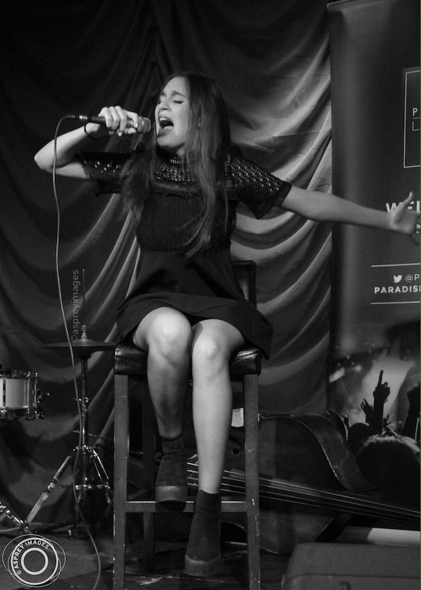 AspreyImages's tweet photo. Thanks for a brilliant evening @CenturySoho ladies !! #puregold @ennemusic @inareni #paulaa @ITSJUSTNYNA @Success_Express @ParadiseLDNLive https://t.co/dsLCbKI3fZ