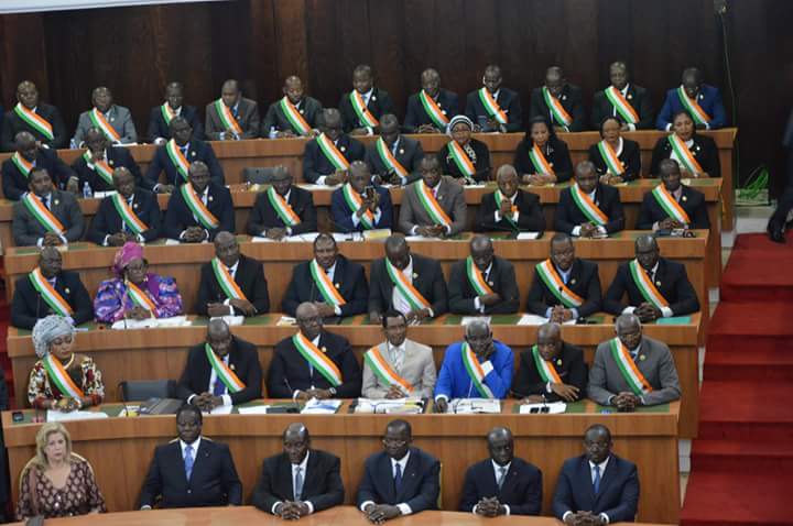 actualitafrique's tweet photo. #FUTURECONSTITUTION - Voici les points d'inquiétude des Ivoiriens qui suscitent actuellement de vifs débats. https://t.co/QSqd5Wldbc https://t.co/KmsgGzxiDT