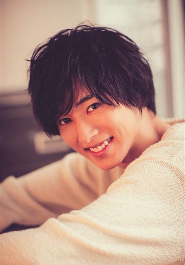 8qMuY8iXUzGv6qL's tweet photo. 来年の賢人くんの誕生日までに907RT達成したいです☺☺
#山﨑賢人 
#907RT 
#RTしてくれた人フォローします！ https://t.co/eVEVYYQwb3