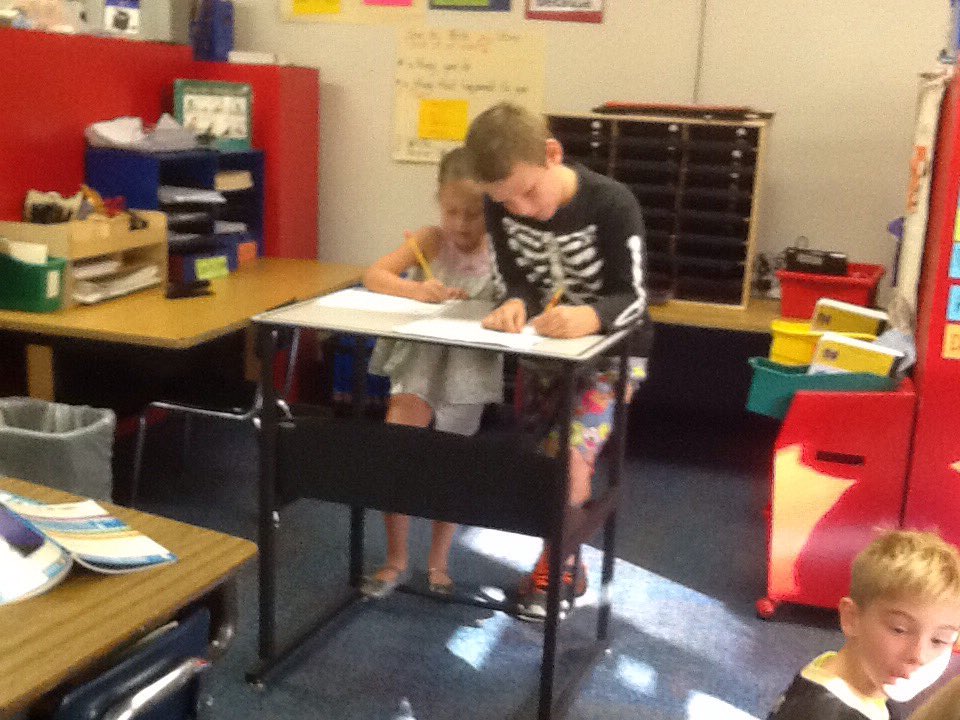 cantorclassroom's tweet image. We are researching what bats need to survive in Northeast Ohio.