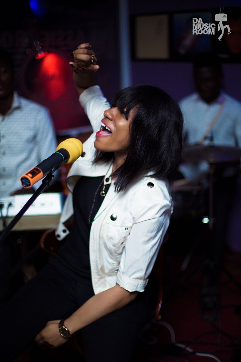ify_Benson's tweet photo. IT WAS GREAT being  @damusicroom unplugged session with @Djernesty @Koloboi @kryssthaboss  !! #GlorytoGod 🔥🔥🔥 https://t.co/jUnU5Ohq1B
