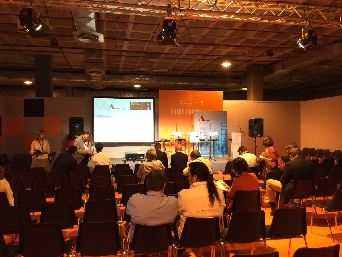 SIN_Spain's tweet photo. Smart Agro conference ready to start at Fruit Forum 7! #FruitAttraction2016 https://t.co/TXaETIUiUs