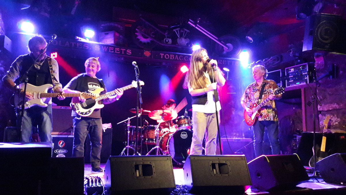 If you love great blues make sure you catch this awesome band great live energy <a href="/realmickralphs/">Mick Ralphs</a> <a href="/DickyBaldwin/">Dicky Baldwin</a> @jimmaving <a href="/theadambarron/">Adam Barron</a>